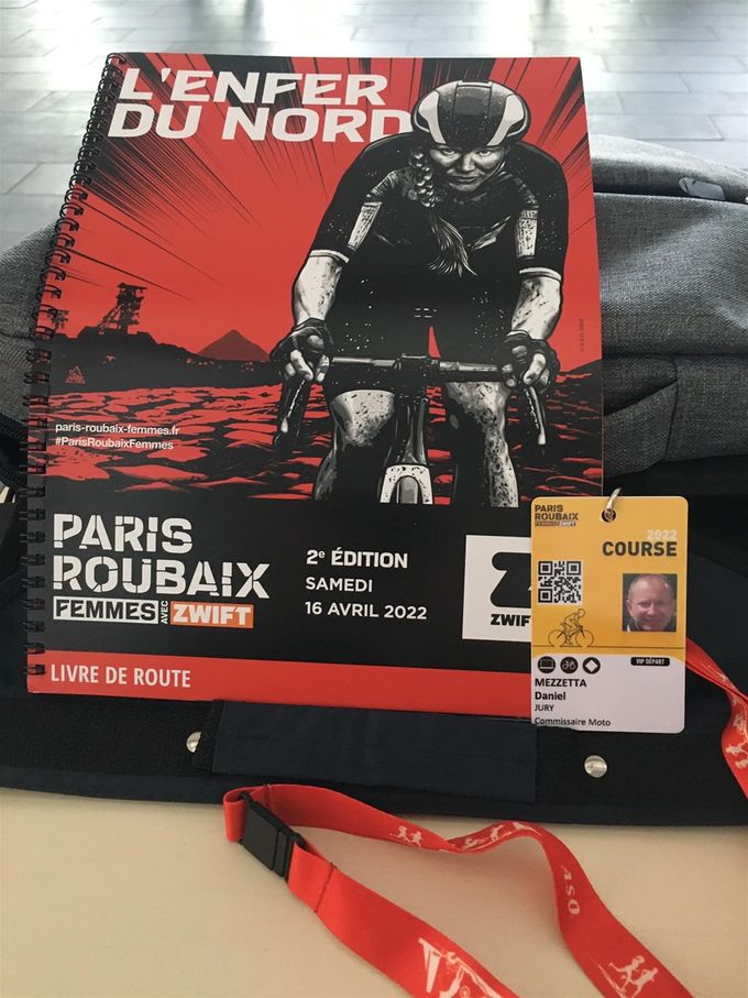 Daniel MEZZETTA Commissaire Moto sur l'épreuve Paris-Roubaix femmes